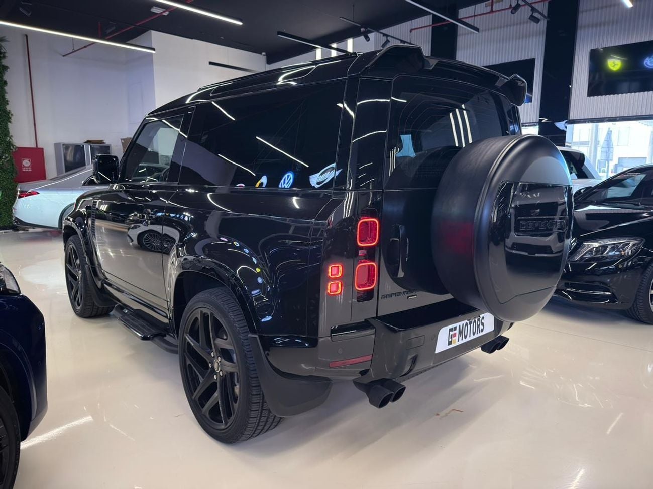 Land Rover Defender HSE 2021 Defender 90 - 22 KHAN RIMS - BORLA EXHAUST SYSTEM - ALTAYYER WA