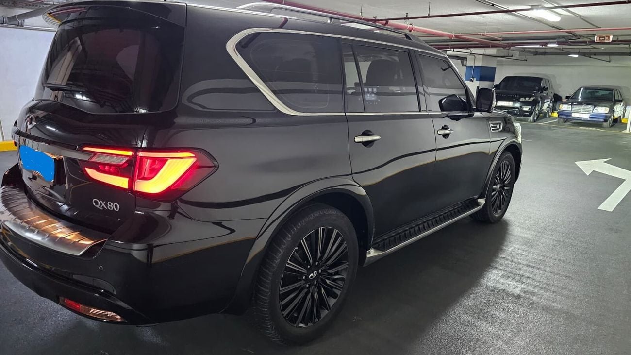 Infiniti QX80 LUXE SENSORY