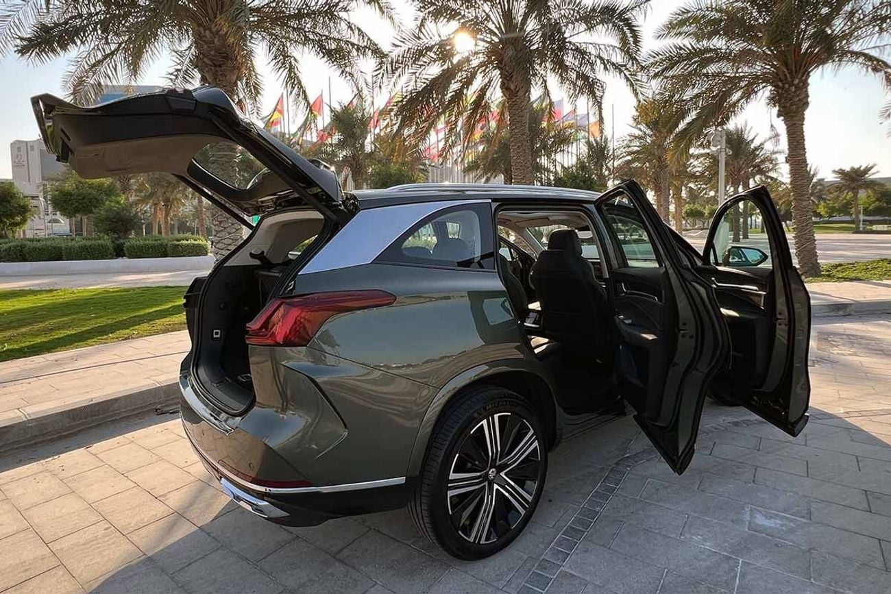 MG RX9 Luxury