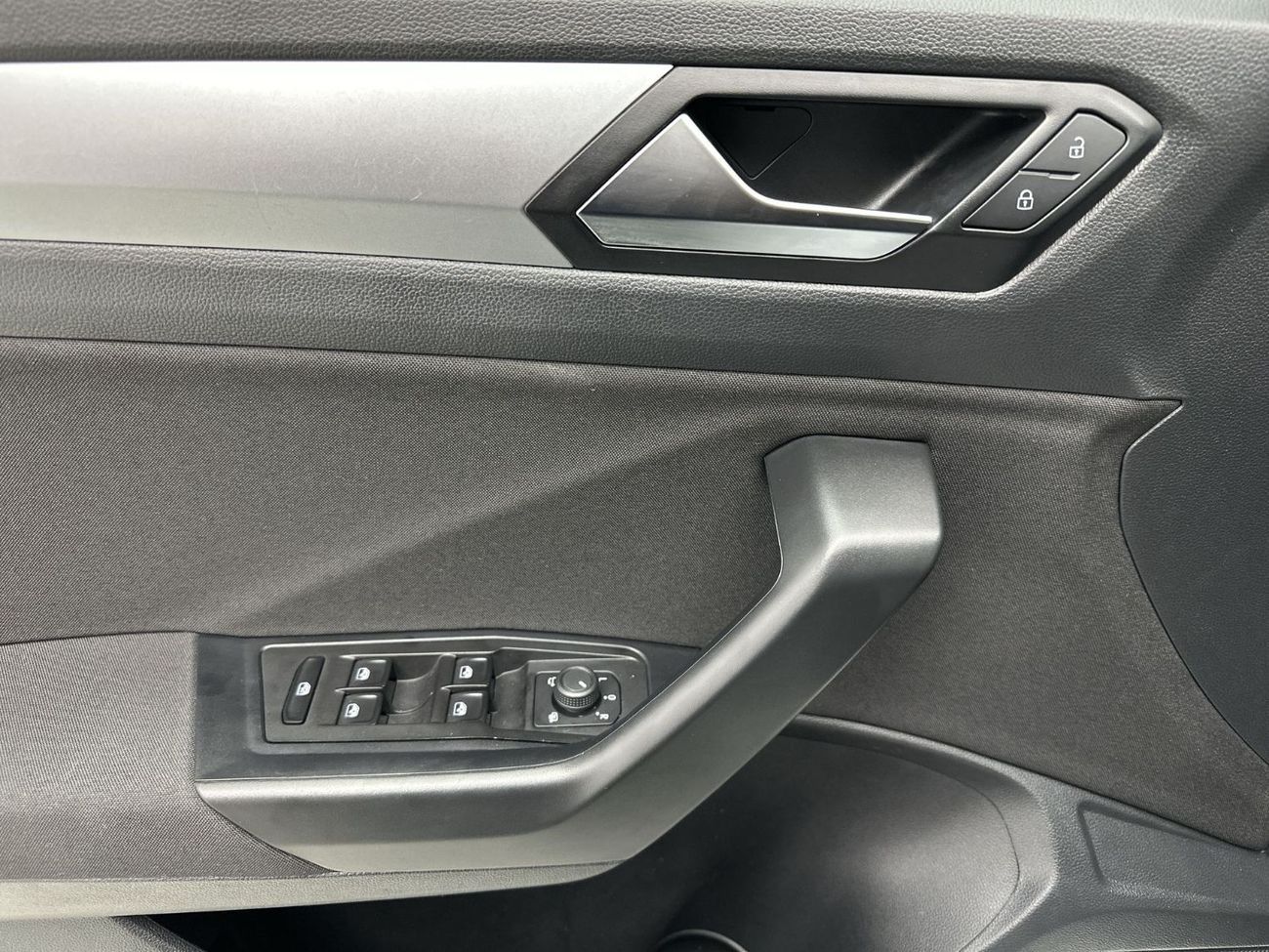 فولكس واجن T ROC LIFE T-Roc Life 1.4L | VW Certified | GCC Specs | Standout Crossover Styling