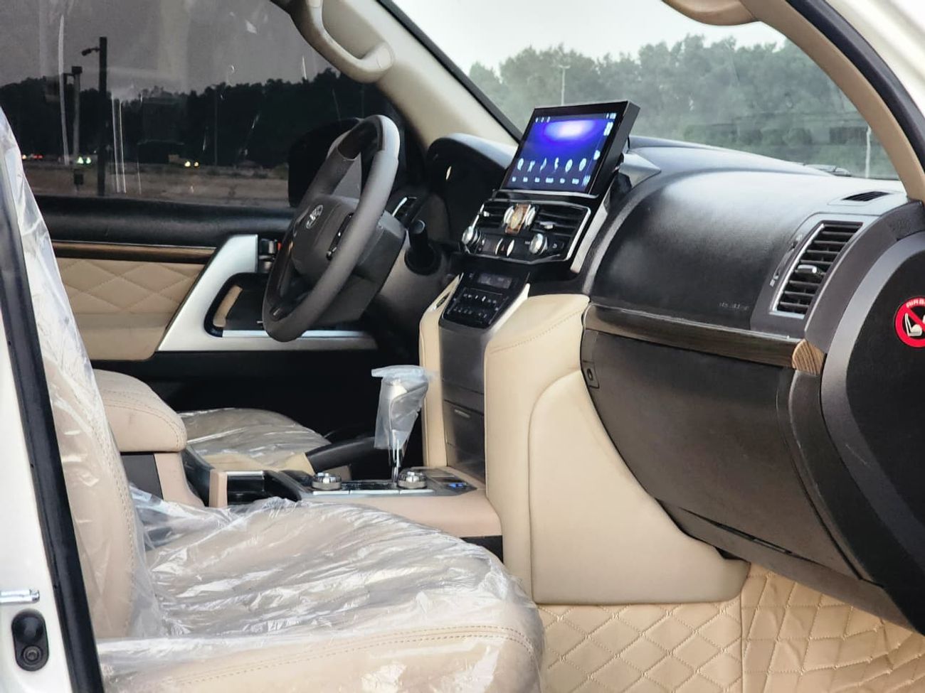Toyota Land Cruiser GXR UPGRADE 2025