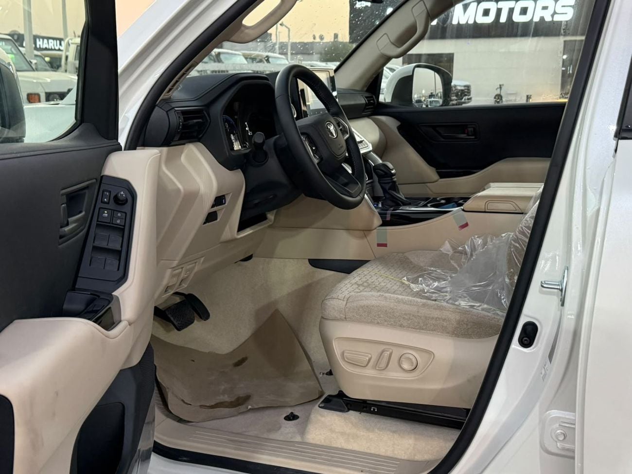Toyota Land Cruiser GXR LAND CRUISER GXR 3.3L TWIN TURBO DIESEL WITHOUT SUNROOF 2026 MODEL