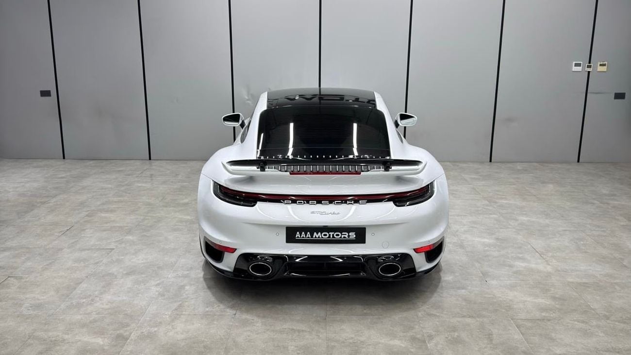 Porsche 911 TURBO GCC under warranty