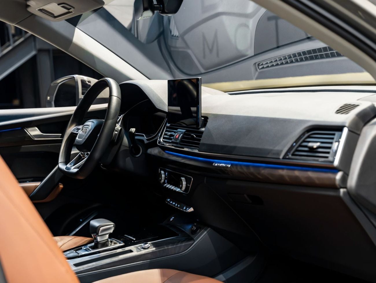 Audi Q5 45 TFSI SPORTBACK S-LINE BUY NOW, PAY 2027 | THE BLACKLINE STANDARD | June 2027 Warranty + Service, GCC, Low KMs