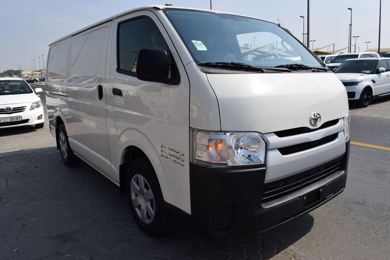 Toyota Hiace GL Toyota Hiace Std Roof Van 2.7L, Model: 2021. Only done 37000 Km