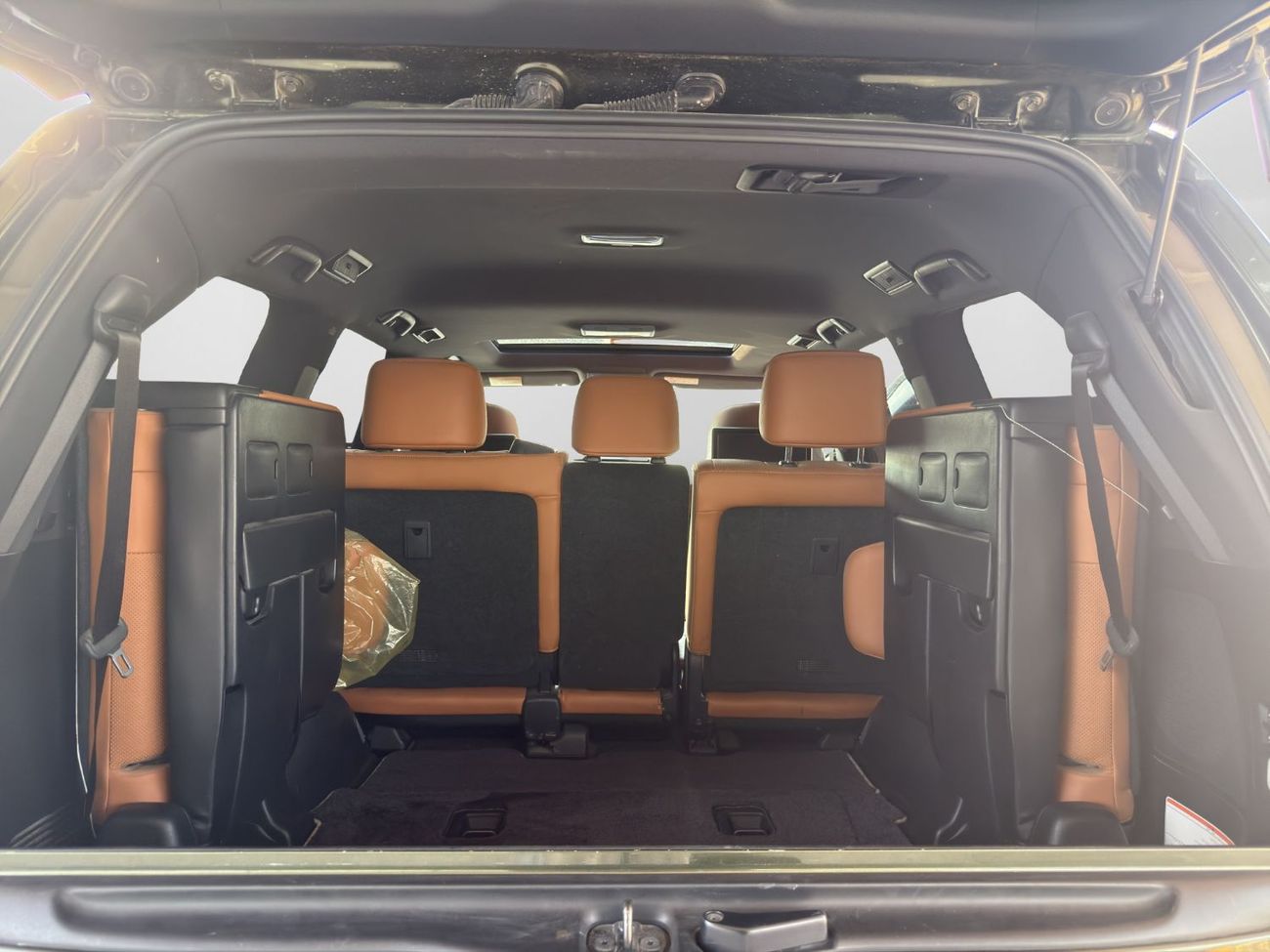 Lexus LX570 SIGNATURE **2021 Lexus LX570 S | VIP Owned | V8 | Olive Green / Tan | Soft-Close Doors**