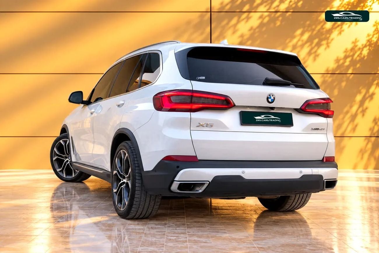 بي أم دبليو X5 XDRIVE40i M SPORT 40 GCC specs 1,926.00 monthly