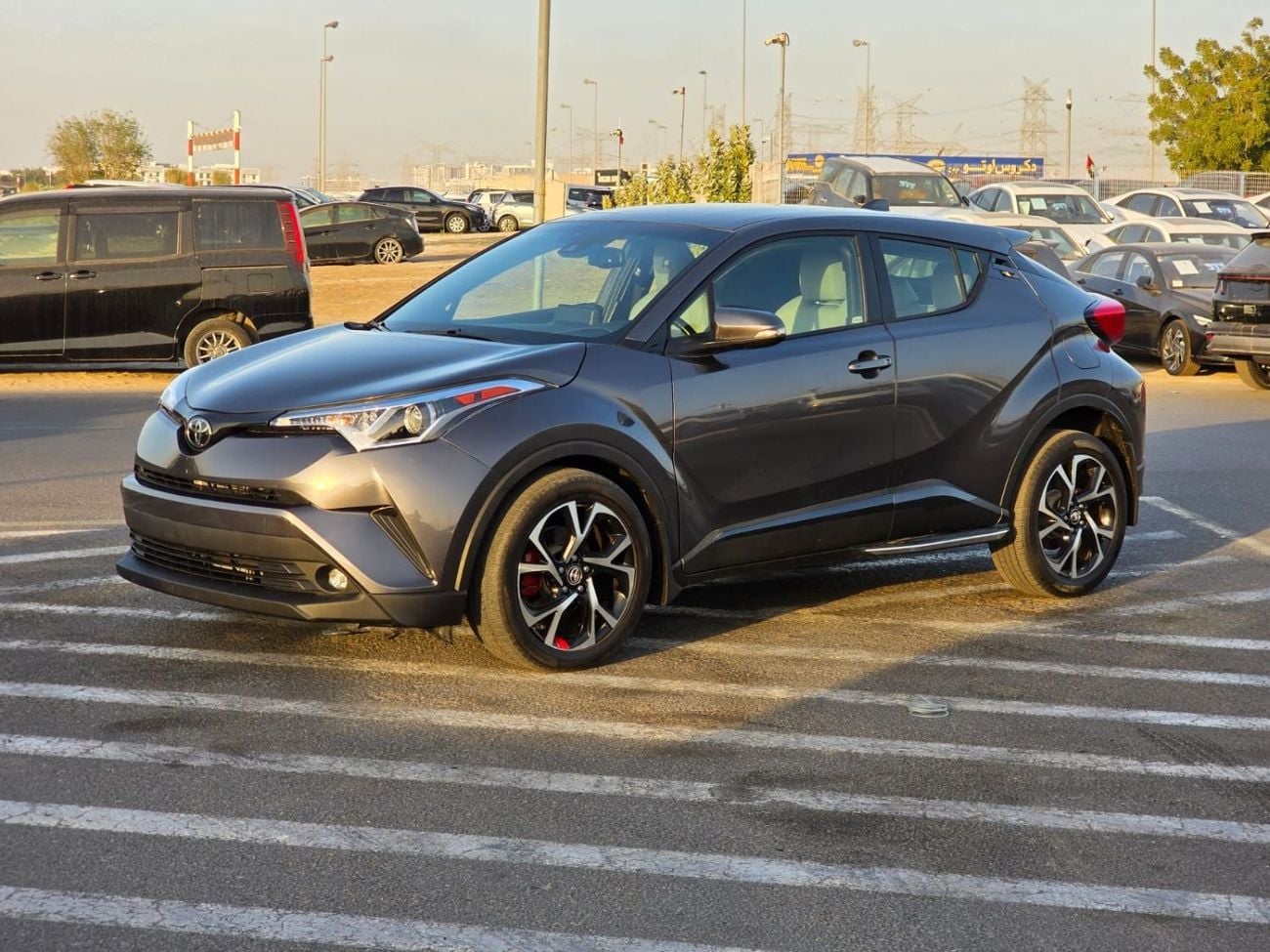 Toyota C-HR STANDARD Toyota C-HR TRD Edition Push button and leather seats