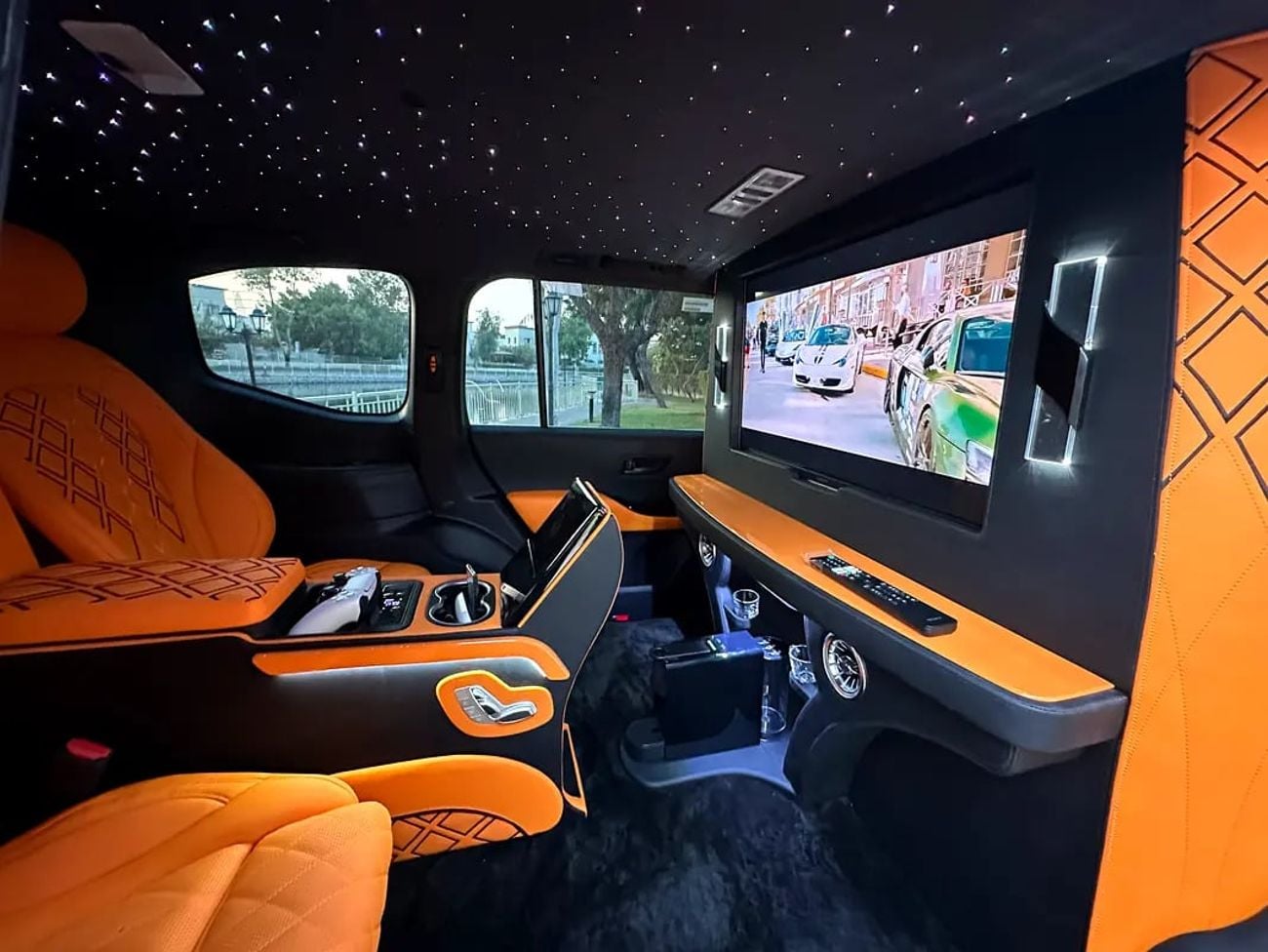تويوتا لاند كروزر Vip Edition PS5 Big TV Stars Roof, Coffee