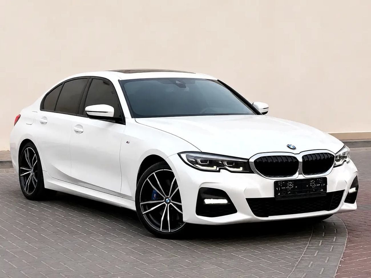 BMW 330i M SPORT 1,480 P.M | Stunning 330i M Sport | GCC Specs | Low Mileage | Pristine Condition origin