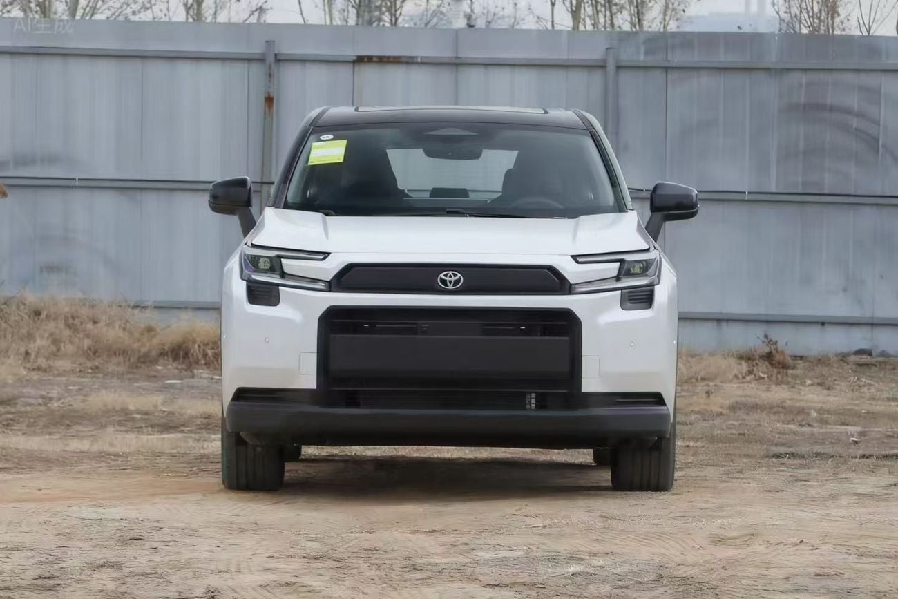 تويوتا راف ٤ XLE 2.0L AWD