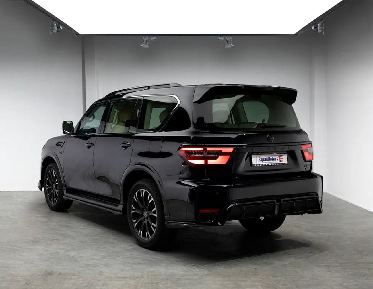 نيسان باترول LE T2 0% DP Available • 14k Mileage Nismo KIT • GCC