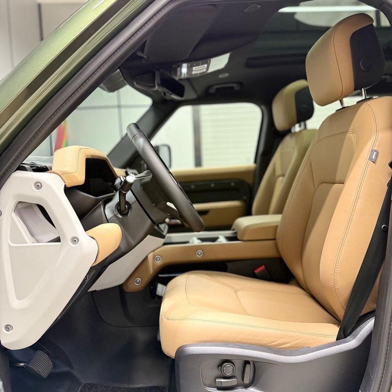 Land Rover Defender HSE Land Rover Defender 110 2026 GCC specs