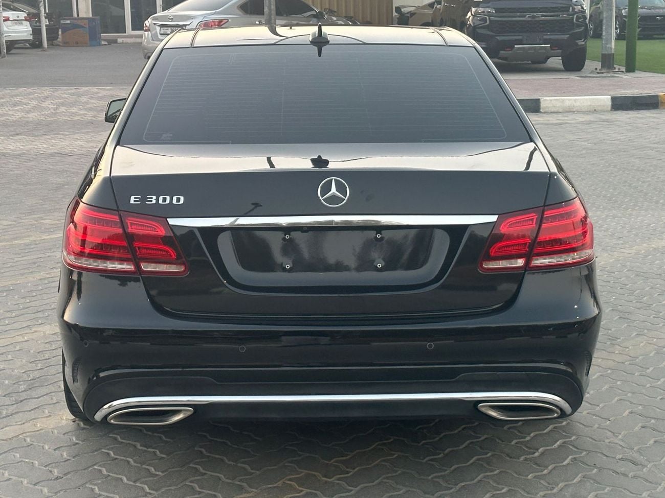 Mercedes Benz E300 ELEGANCE AMG