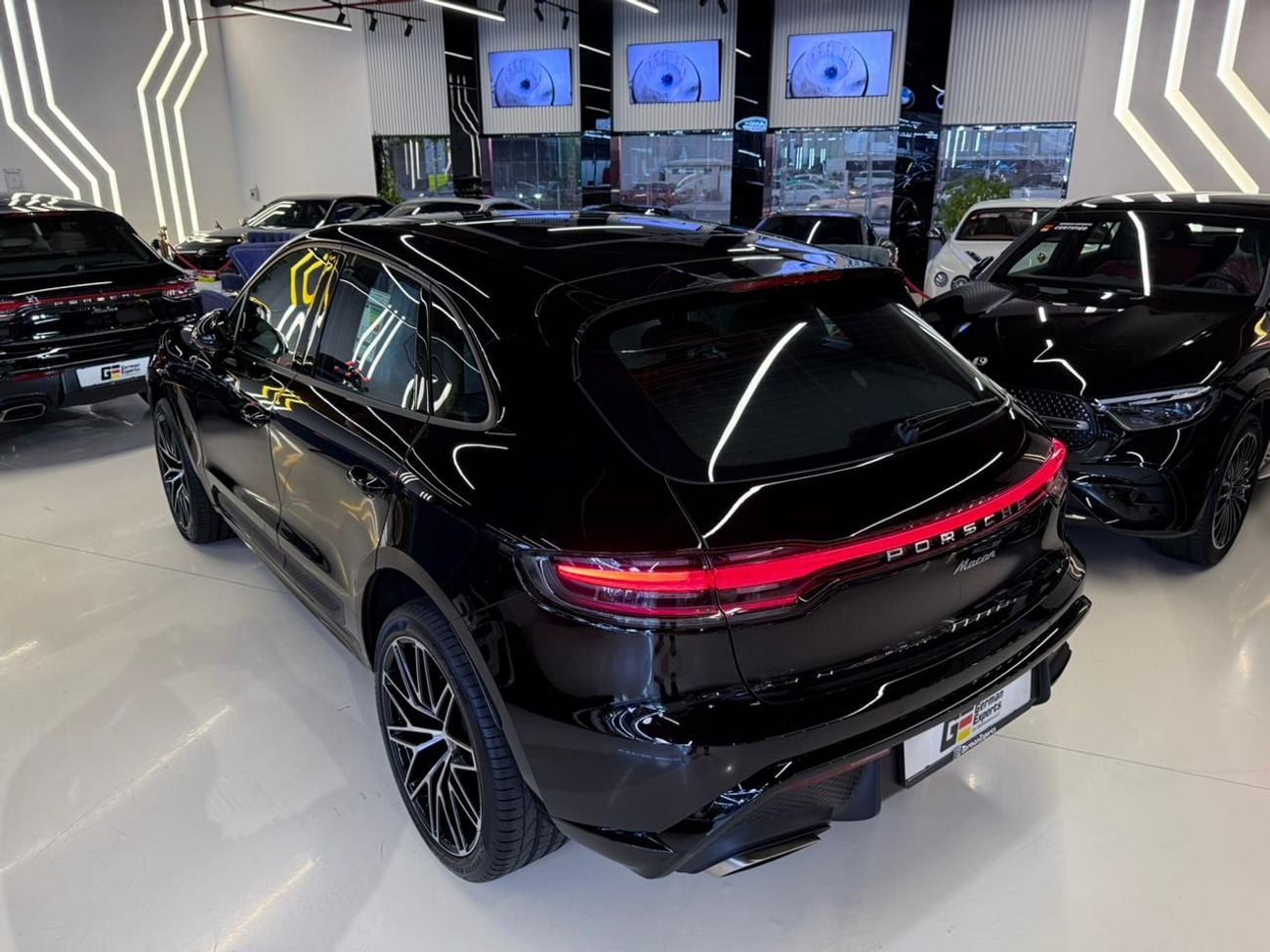 Porsche Macan STANDARD 2026 Porsche Macan| GCC | Dealer Warranty | 21-inch RS Spyder Rims