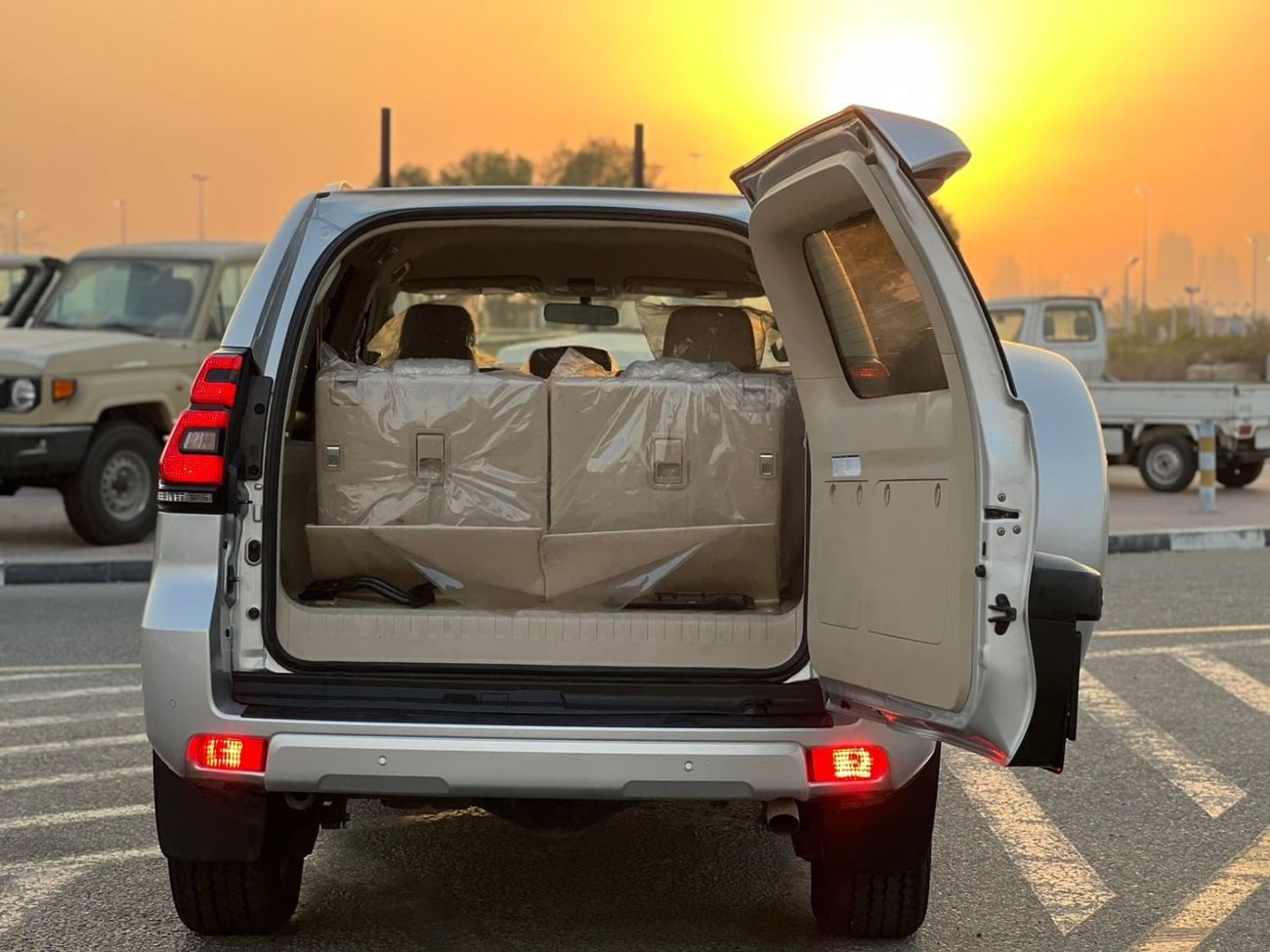 Toyota Land Cruiser 2022 Toyota Prado TXL 2.7L V4 - Cool Box - Rear Camera & Sensor - Push Start - Leather Seat - 2Keys