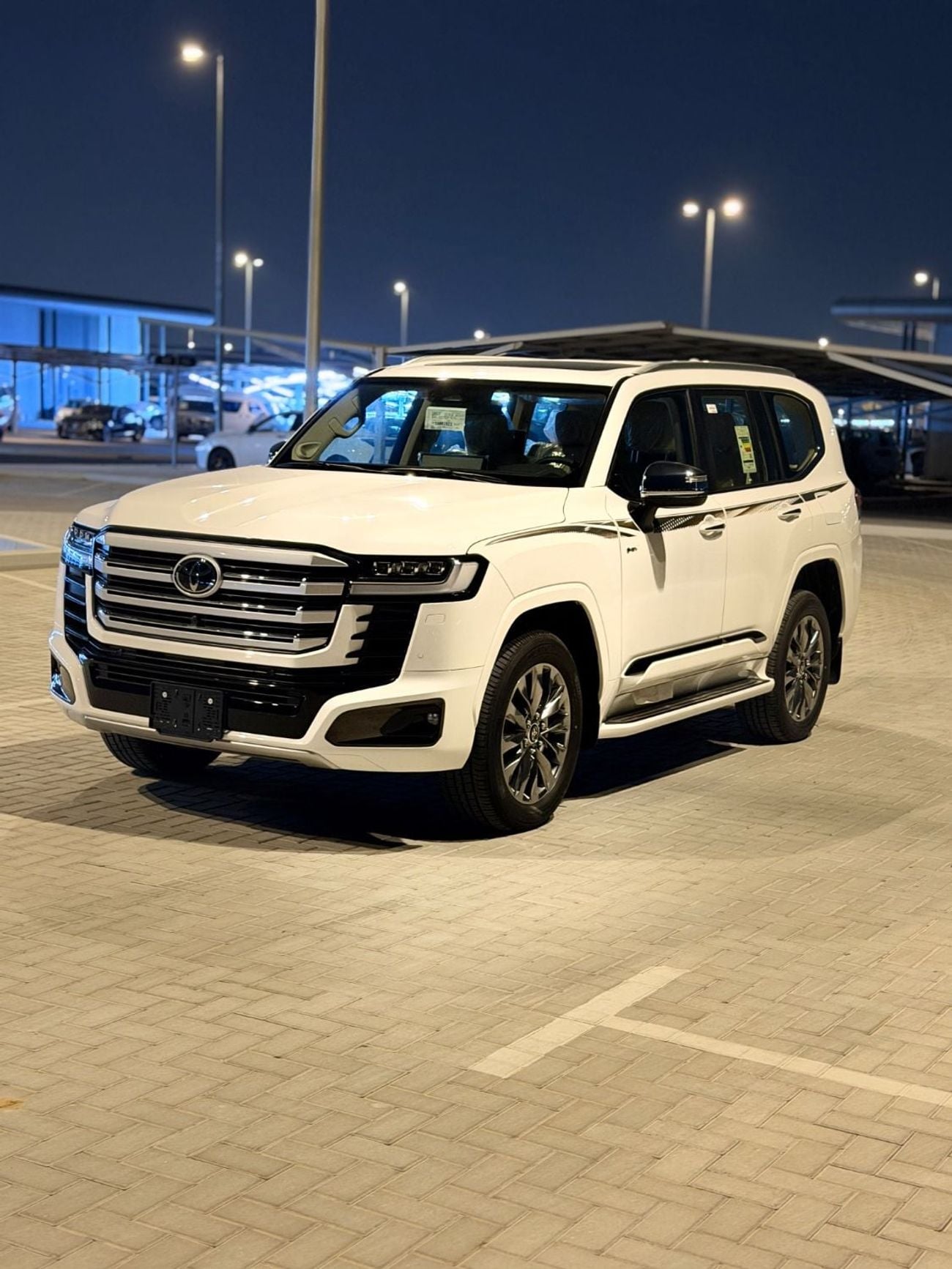 تويوتا لاند كروزر VXR