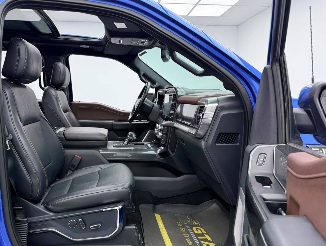 فورد F 150 لاريات