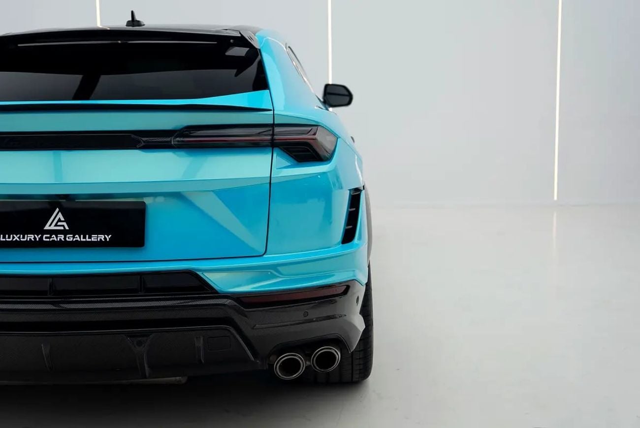 لامبورغيني اوروس PERFORMANTE Akrapovič Titanium Exhaust | Fresh Wrap | 10-Year Wrap Warranty