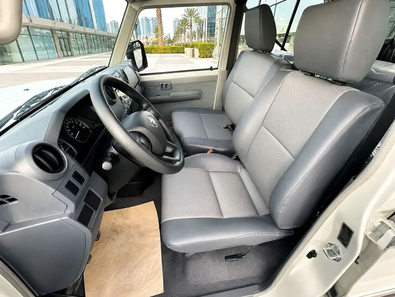 Toyota Land Cruiser Pick Up LC 76 LX