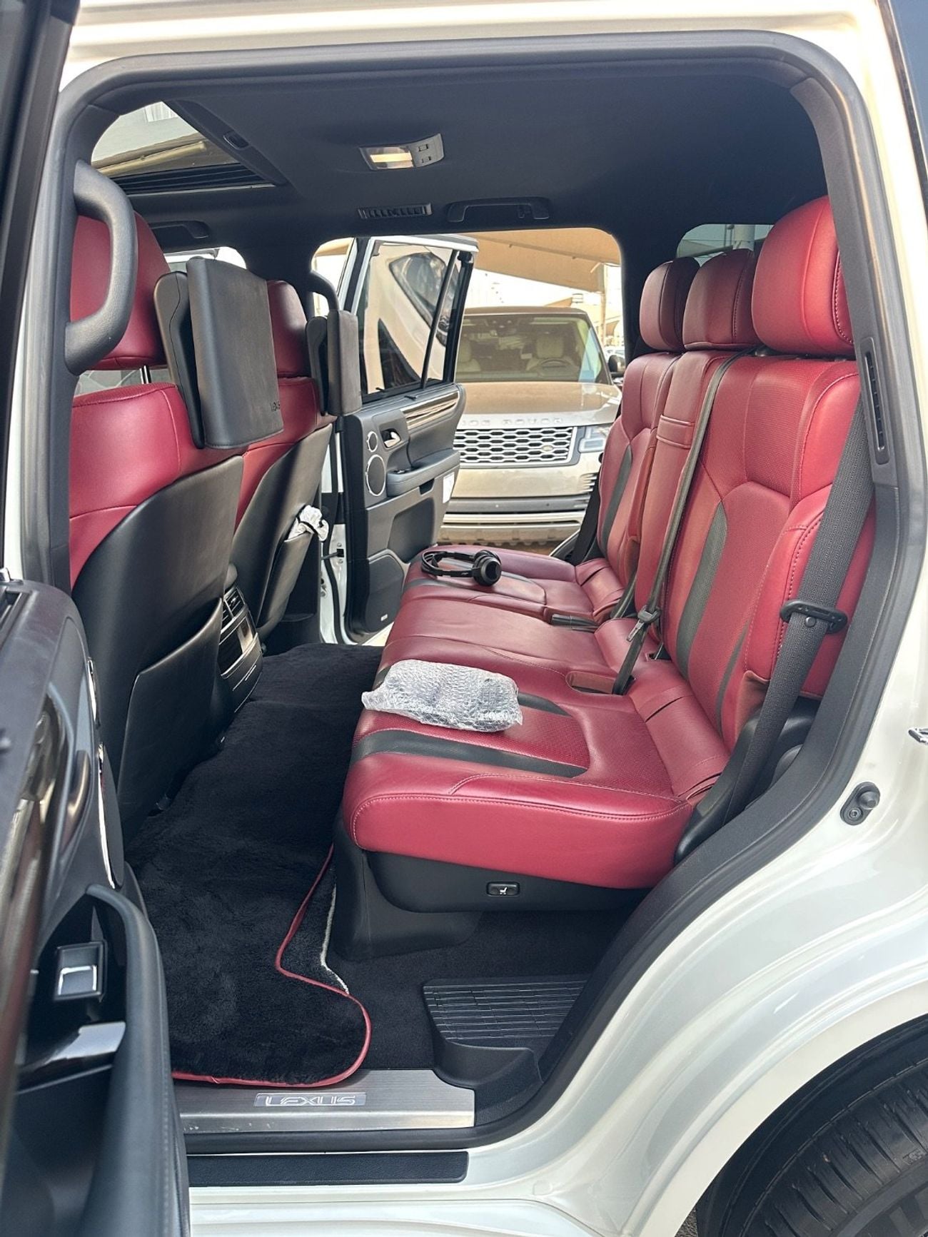 Lexus LX570 SIGNATURE