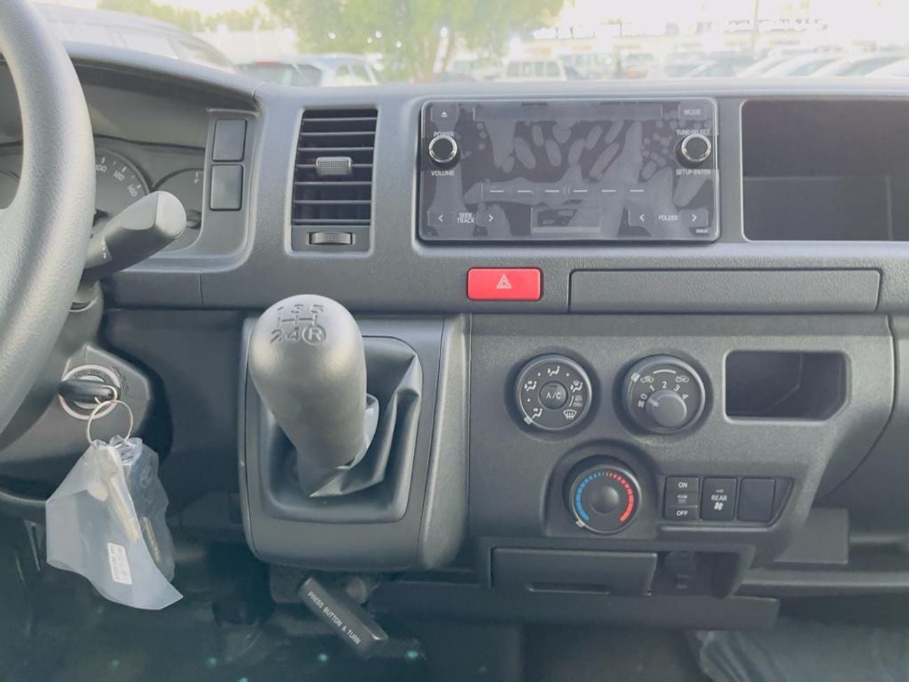 تويوتا هاياس GL Toyota Hiace High Roof