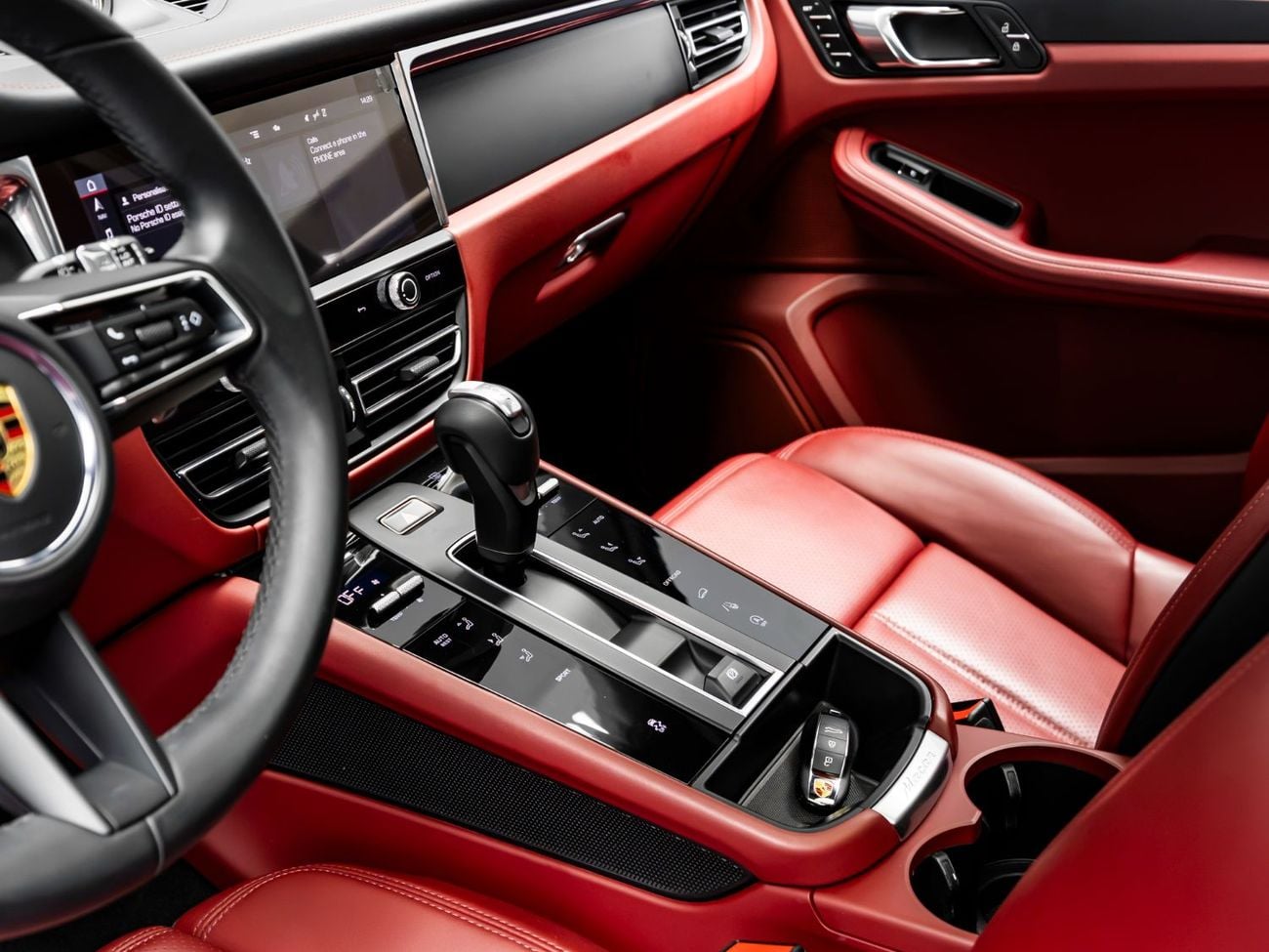 Porsche Macan STANDARD BUY NOW, PAY 2027 | THE BLACKLINE STANDARD | 2027 Porsche Warranty, Full Service History, GCC