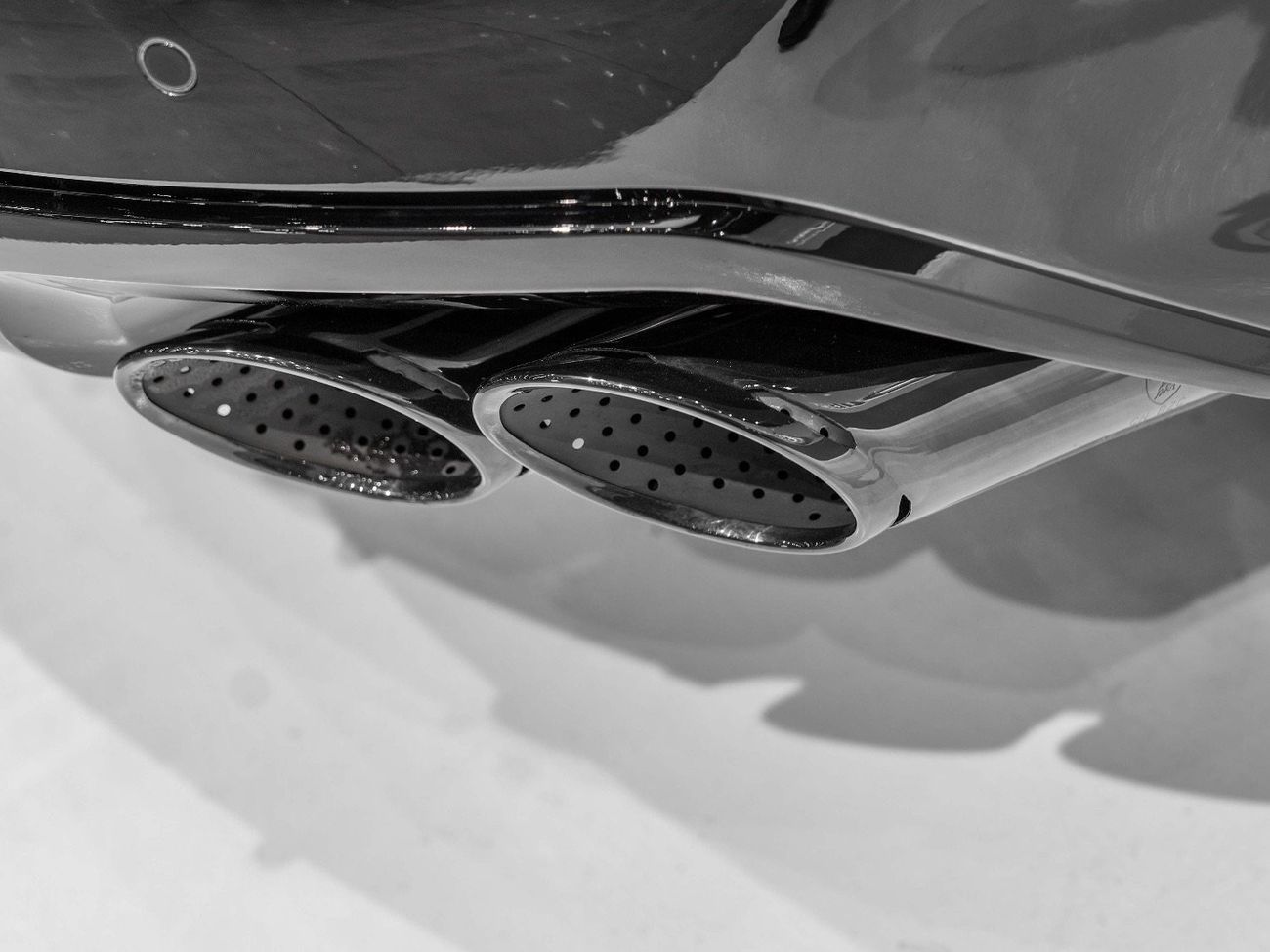 لامبورغيني اوروس UNDER 2 YEARS WARRANTY AND FREE SERVICE - URUS S - 2023 - ONLY 1,400 KM - GRIGIO TELESTO - LIKE NEW