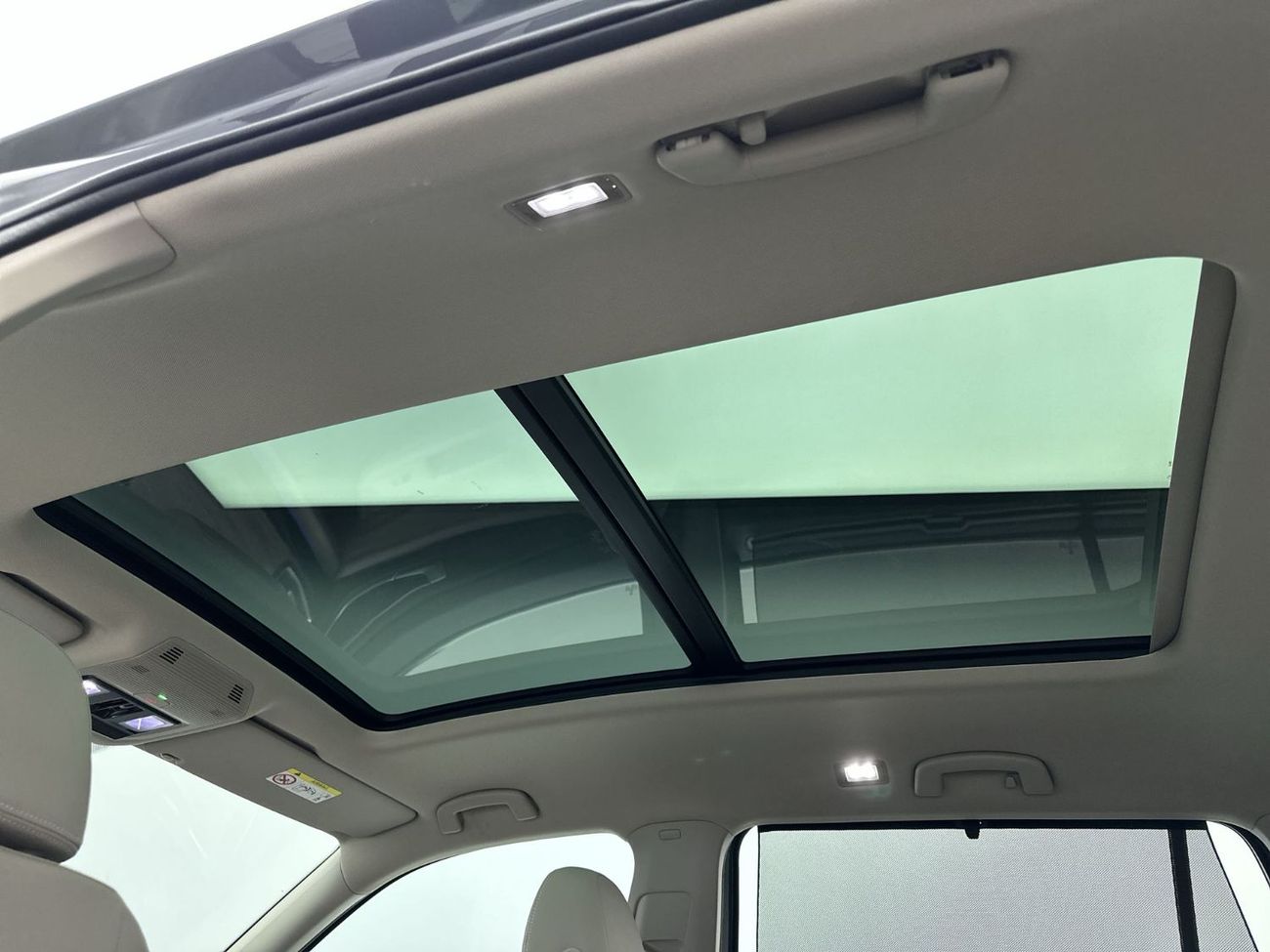 Volkswagen Teramont COMFORTLINE Teramont Comfortline 2L (Facelift 2) | Premium 7-Seater SUV | Panoramic Sunroof | Leather | ACC | Ca
