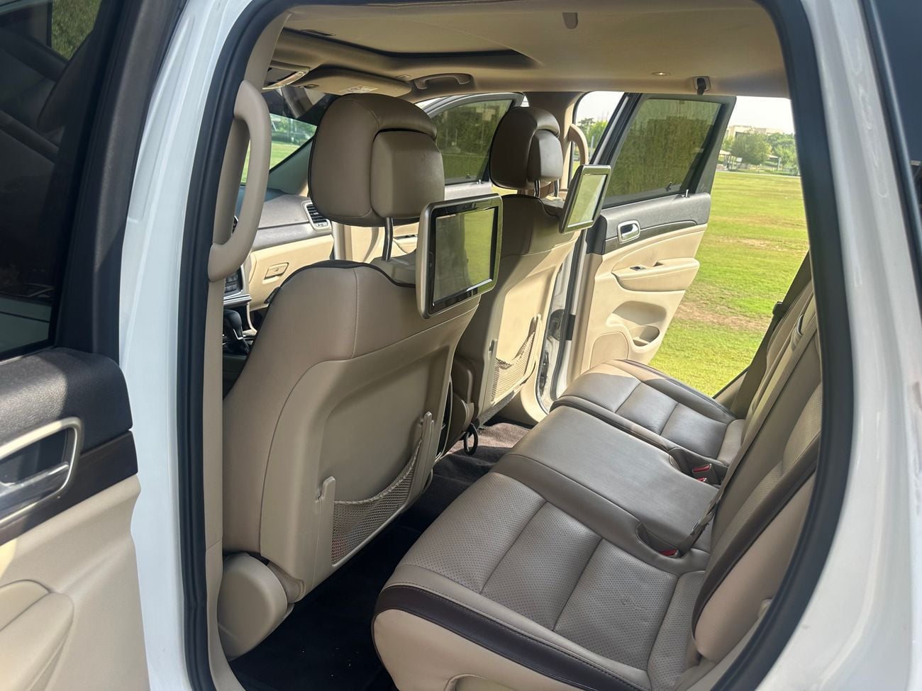 Jeep Grand Cherokee L 3.7 L