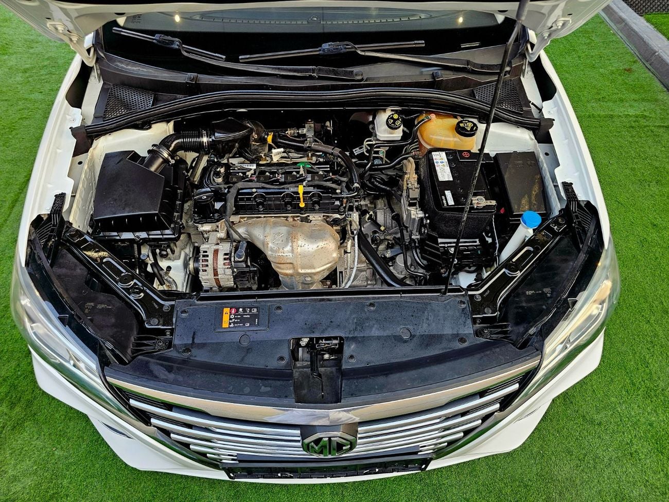 MG 5 STANDARD MG5 / GCC VERSION / WHOLE SALE/ QUANTITY AVAILABLE/ LOW MILEAGE