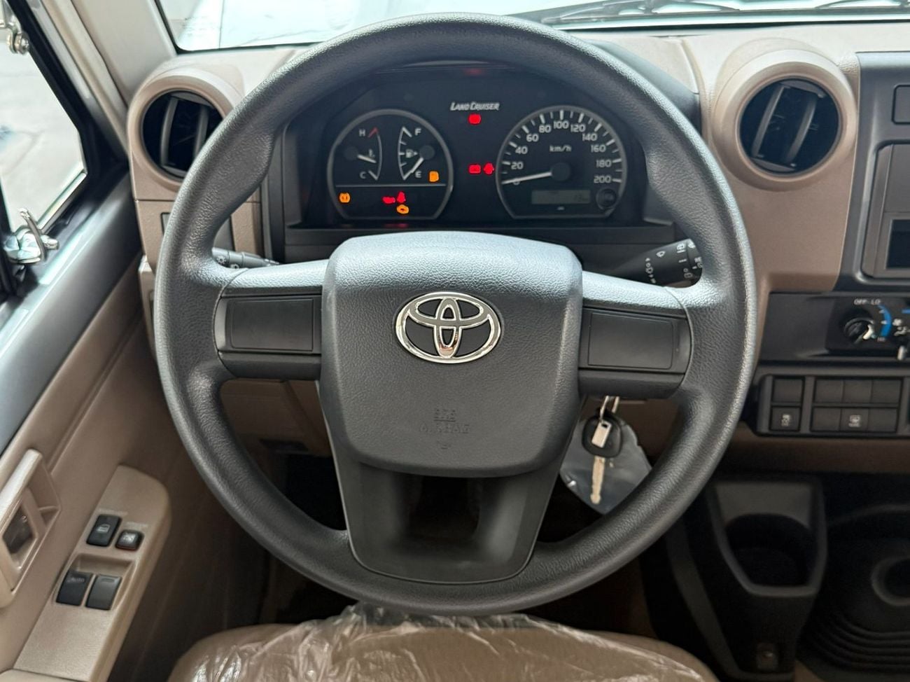 Toyota Land Cruiser 70 GRJ 71 4.0 V6 M/T **EXPORT ONLY**التصدير فقط خارج الخليج***