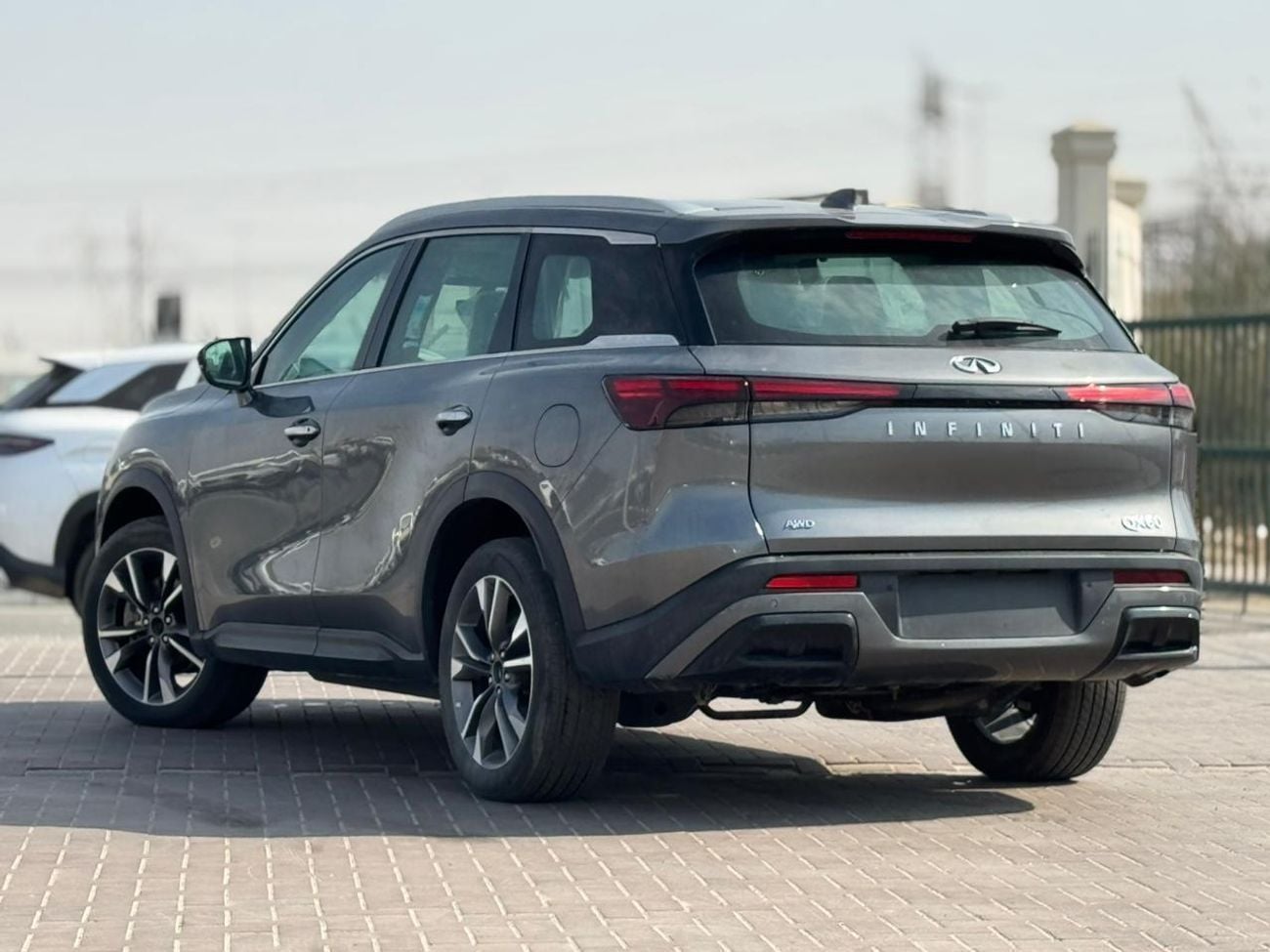 Infiniti QX60 SENSORY 3.5L Petrol V6 2024 Export Price @ 136,999 AED