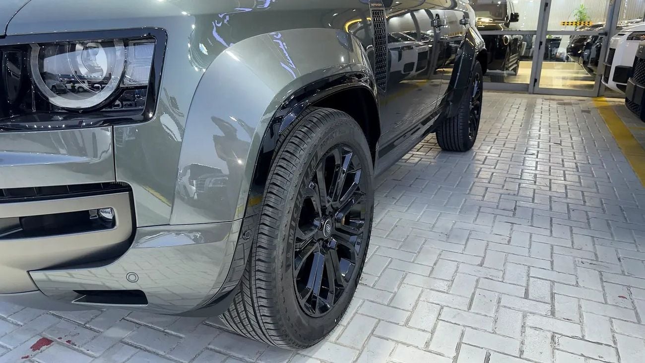لاند روفر ديفندر 110 Octa Edition One P635 - European Specs