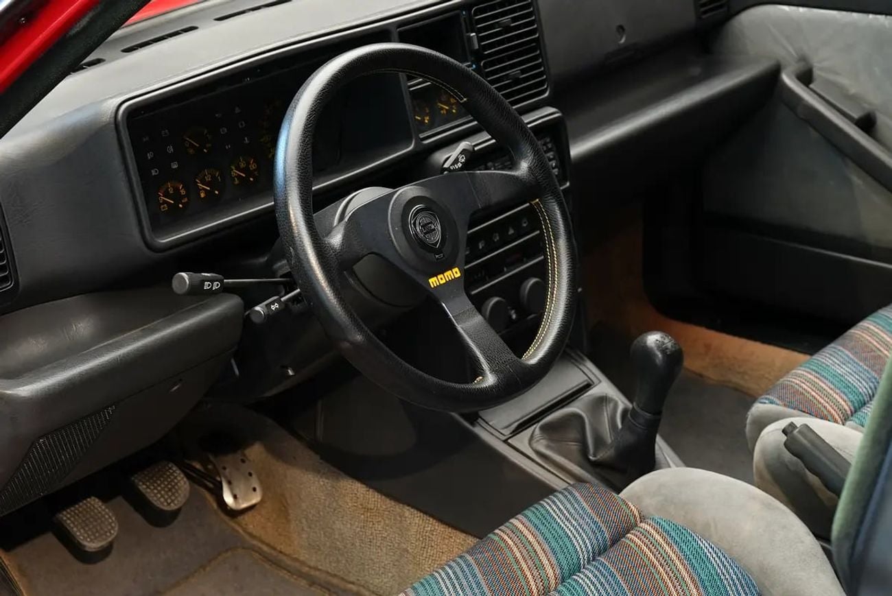 Lancia Delta HF INTEGRALE 16V