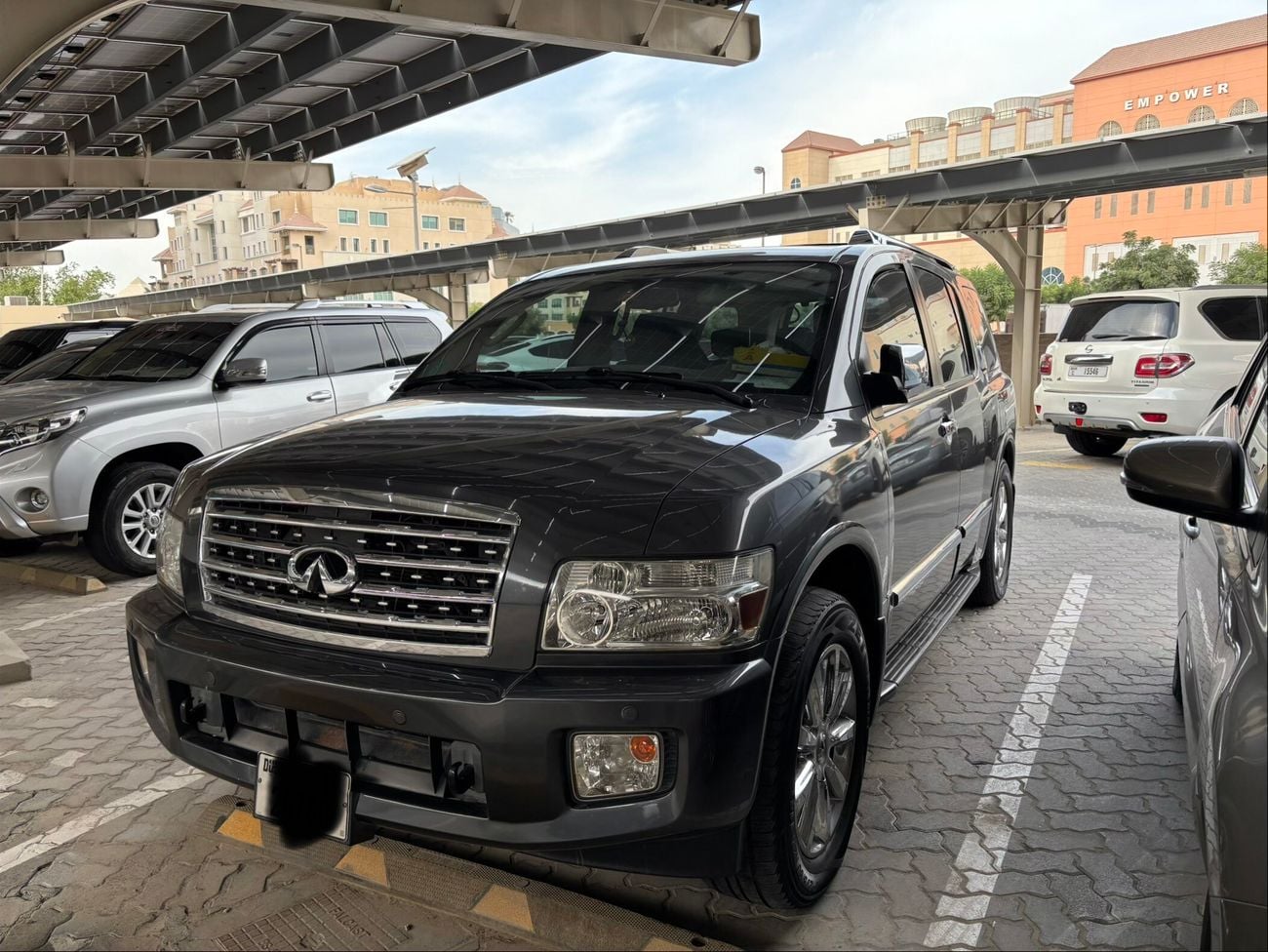 Infiniti QX56 TOP
