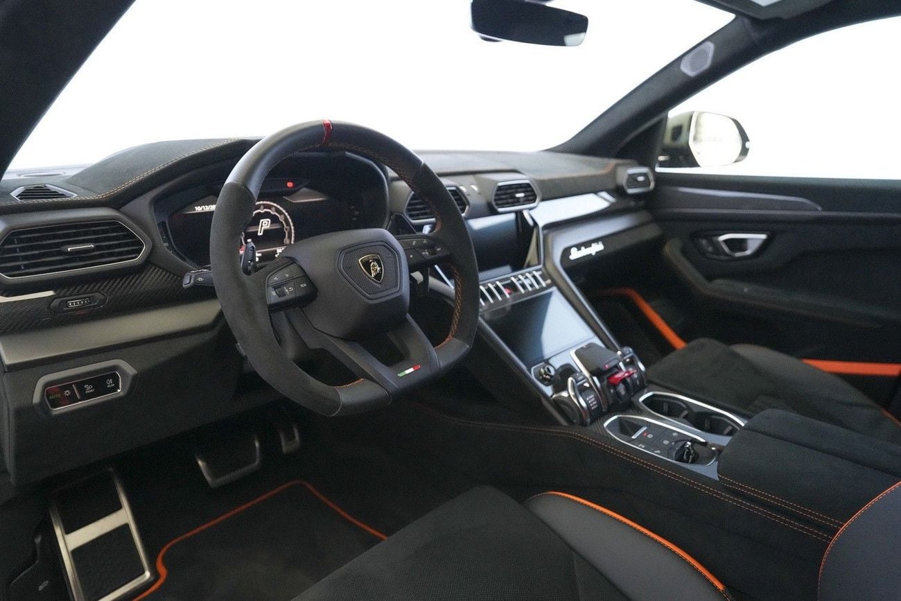 لامبورغيني اوروس PERFORMANTE