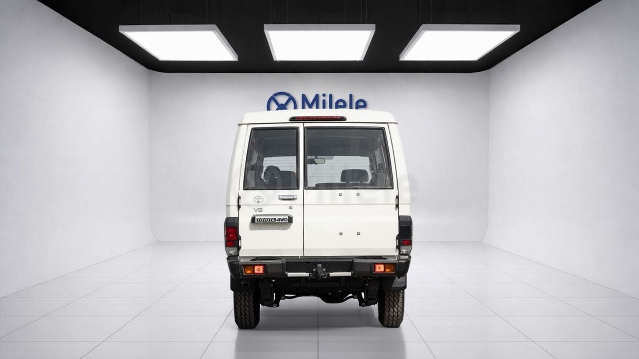 Toyota Land Cruiser Pick Up LC 78 HARDTOP 4.0L MT