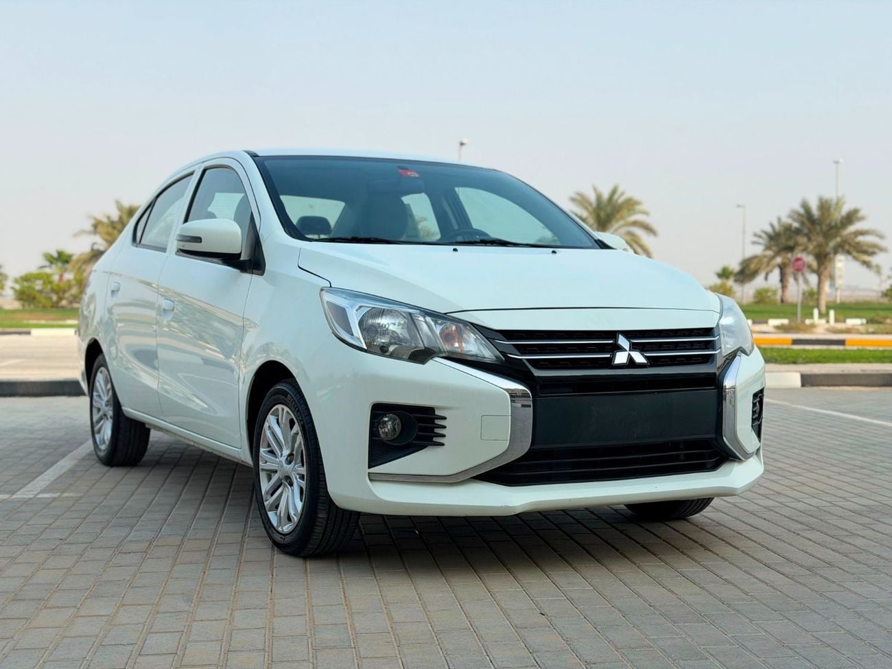 Mitsubishi Attrage GLX HIGHLINE