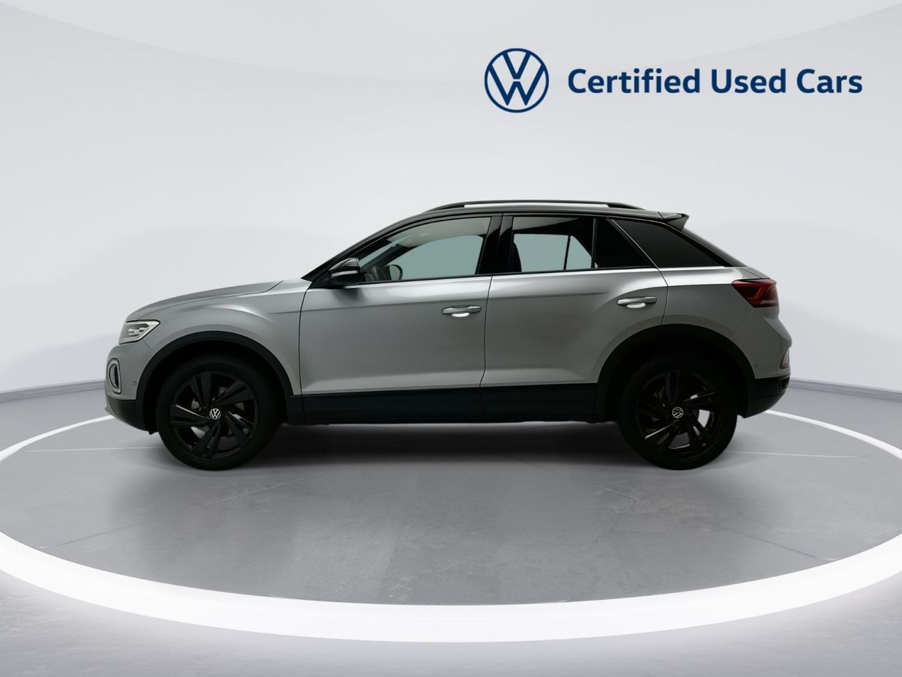 Volkswagen T-ROC STYLE with Black Style Package 1.4L | 17,100 AED SAVINGS from New Car | Upgraded Alloys & Prem