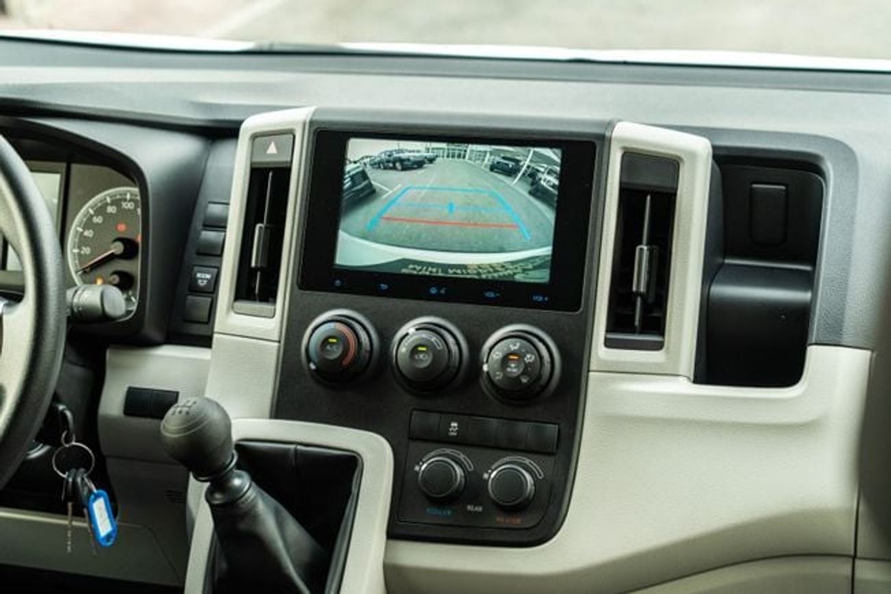 Toyota Hiace DX 2026 Toyota Hiace High Roof 3.5L V6 Petrol | 4x4 | 13 Seater | Manual 6-Speed | Brand New