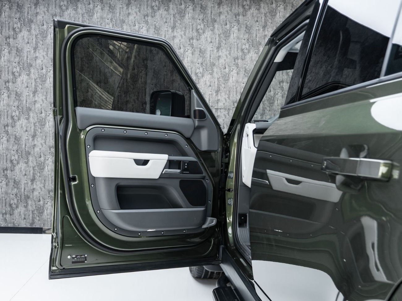 Land Rover Defender X Dynamic HSE P400