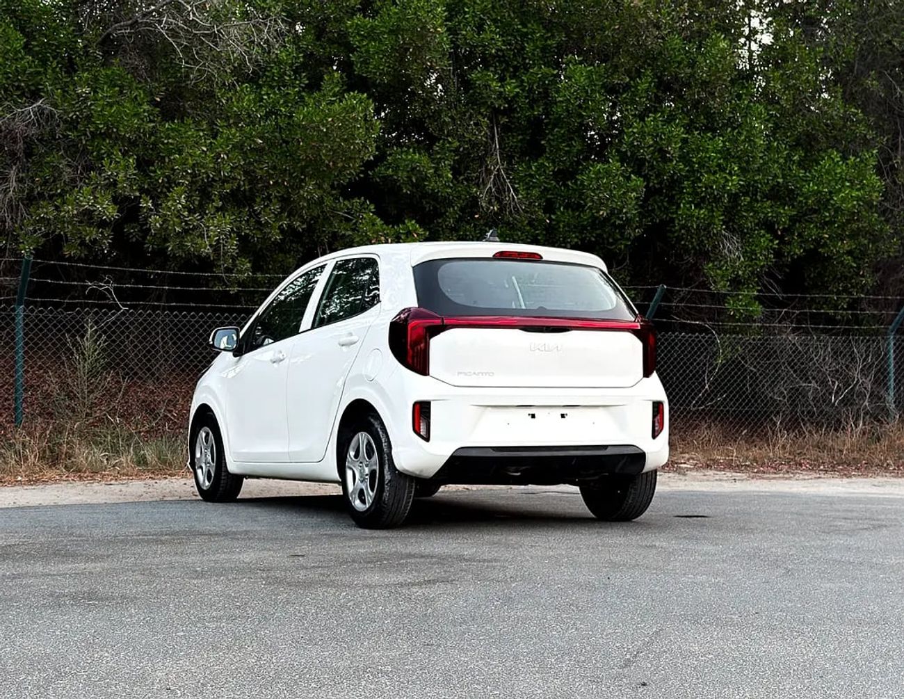 Kia Picanto EX 1.2 L | | GCC | Accident-Free | In Excellent Condition | 622 P.M