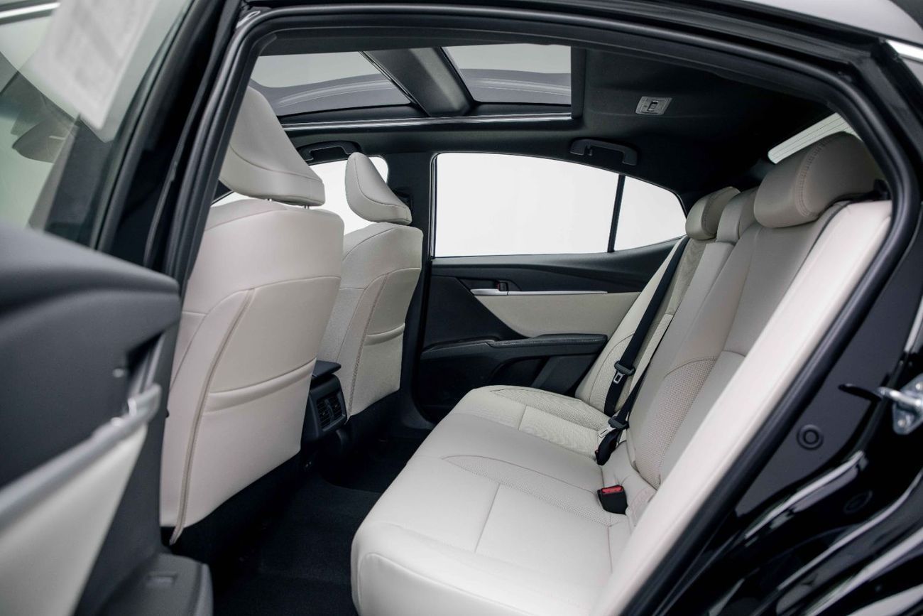 Toyota Camry GLE 2.5L - Netural Black Inside Formage | Export Only