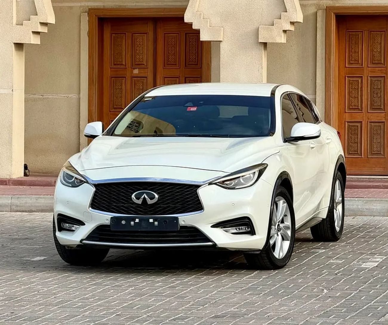 إنفينيتي Q 30 GCC Specs | Compact Luxury Hatchback