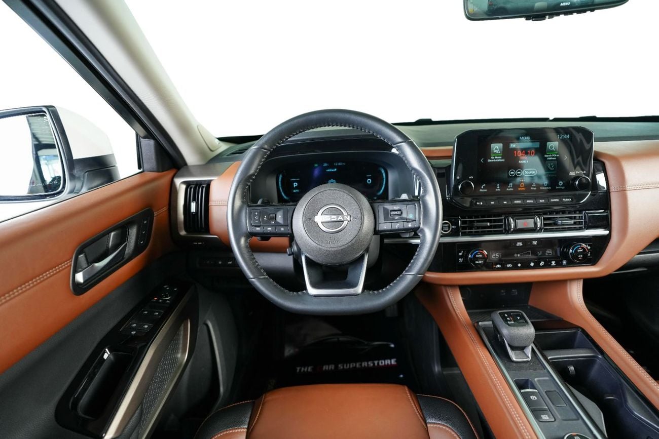 Nissan Pathfinder SL 4WD-GCC-7 Seats-AW Rostamani Warrant Until 2029-Service Contract Until 2028