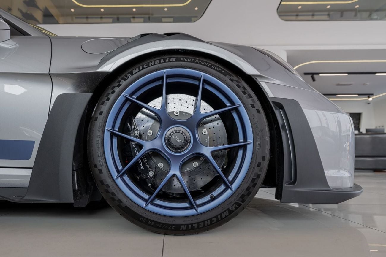 Porsche 911 GT3RS Porsche 911 GT3 RS | 2025 | Weissach Package | Grey | Dealer warranty