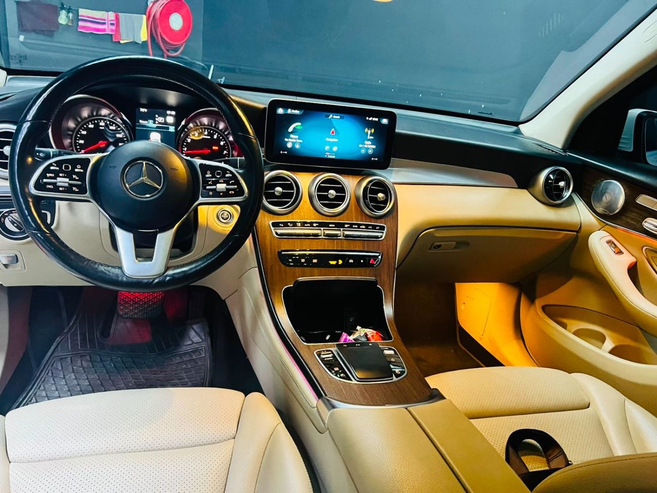 Mercedes Benz GLC 300 PREMIUM PLUS