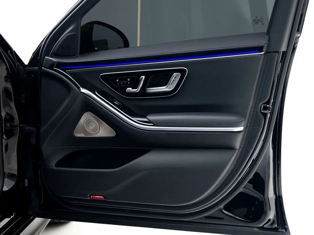مرسيدس بنز S 500 4MATIC L Burmester Sound | Heated & Ventilated Seats
