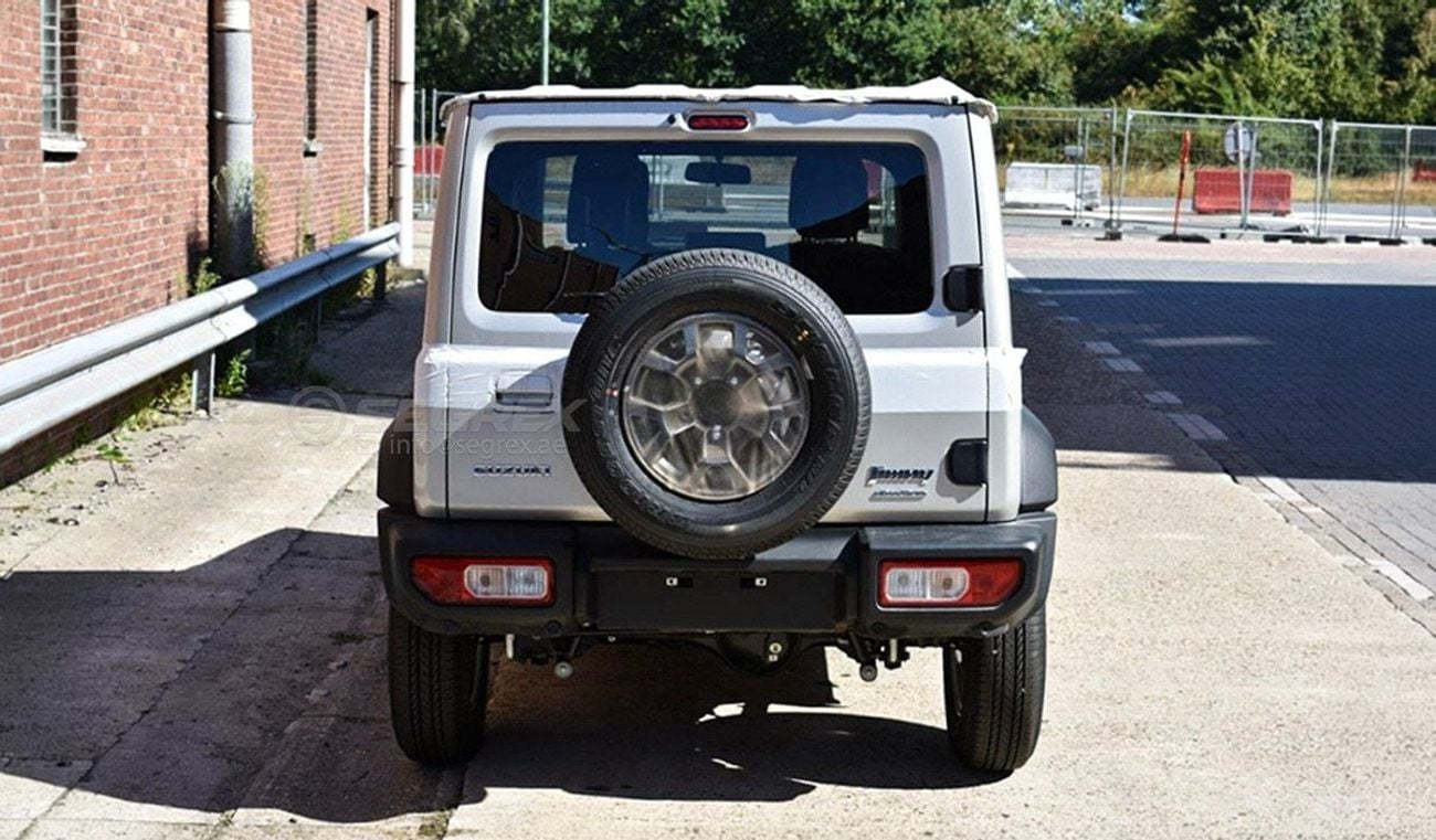 سوزوكي جيمني GLX . 1.5L . Petrol . 4WD . 4AT . 5 Seats . 5 Doors . Non-GCC موديل 2026. للتصدير